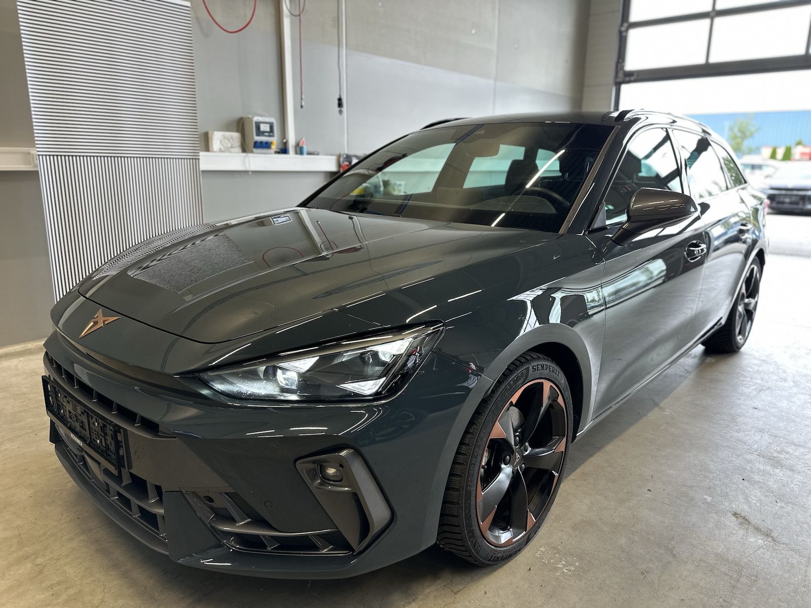 Cupra Leon ST 1,5eTSI DSG Pure Performance Edge Navi