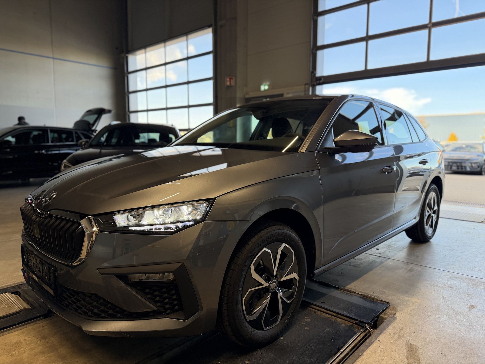 Skoda Scala 1,0TSI DSG 130 Jahre AHK 5 Jahre Garantie