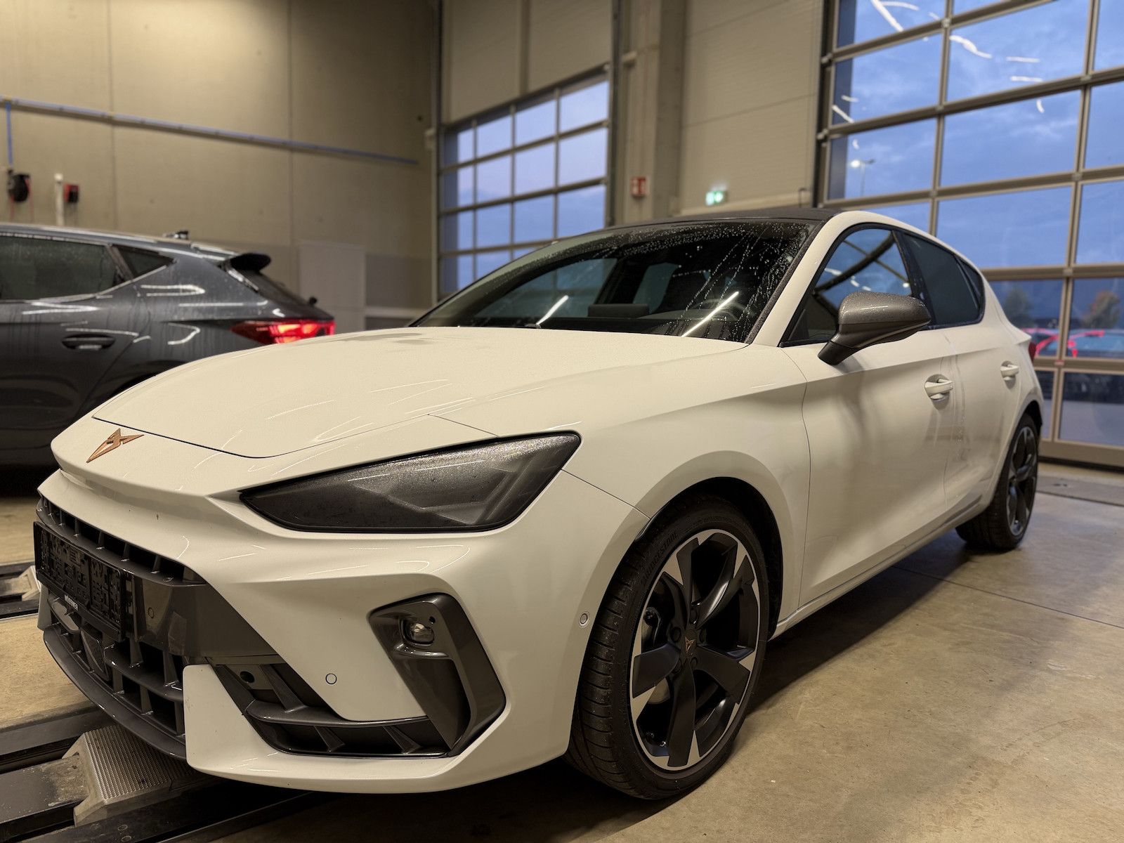 Cupra Leon 1.5eTSI DSG Pano Matrix Dinamica Navi