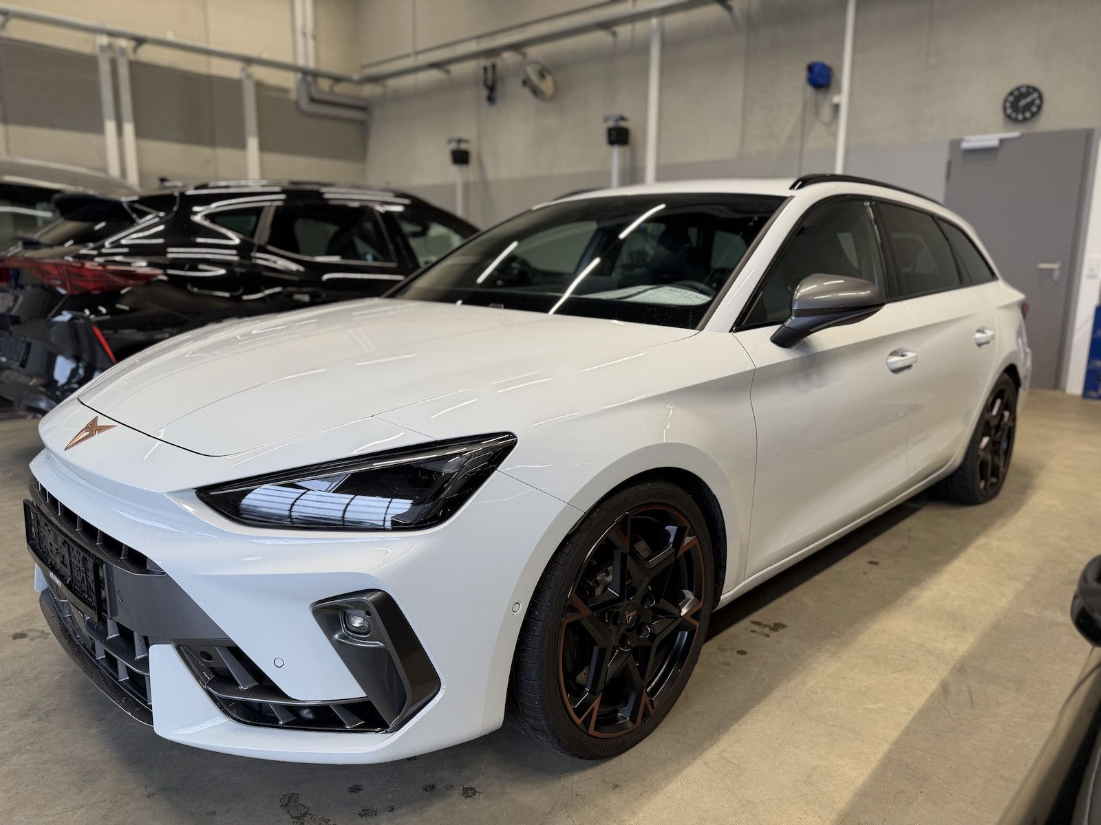 Cupra Leon ST VZ Sennheiser Leder AHK PANO Matrix XL