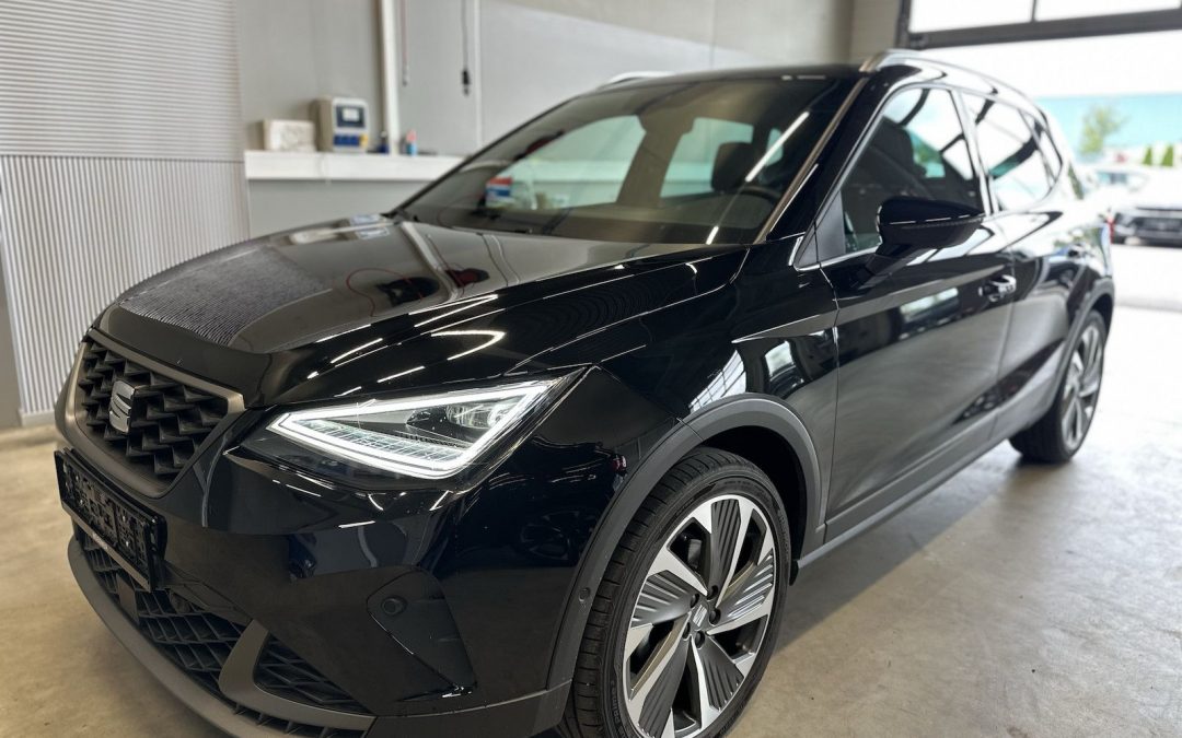 Seat Arona 1,5TSI DSG FR 18´´AHK Alcant. Full LED NAV