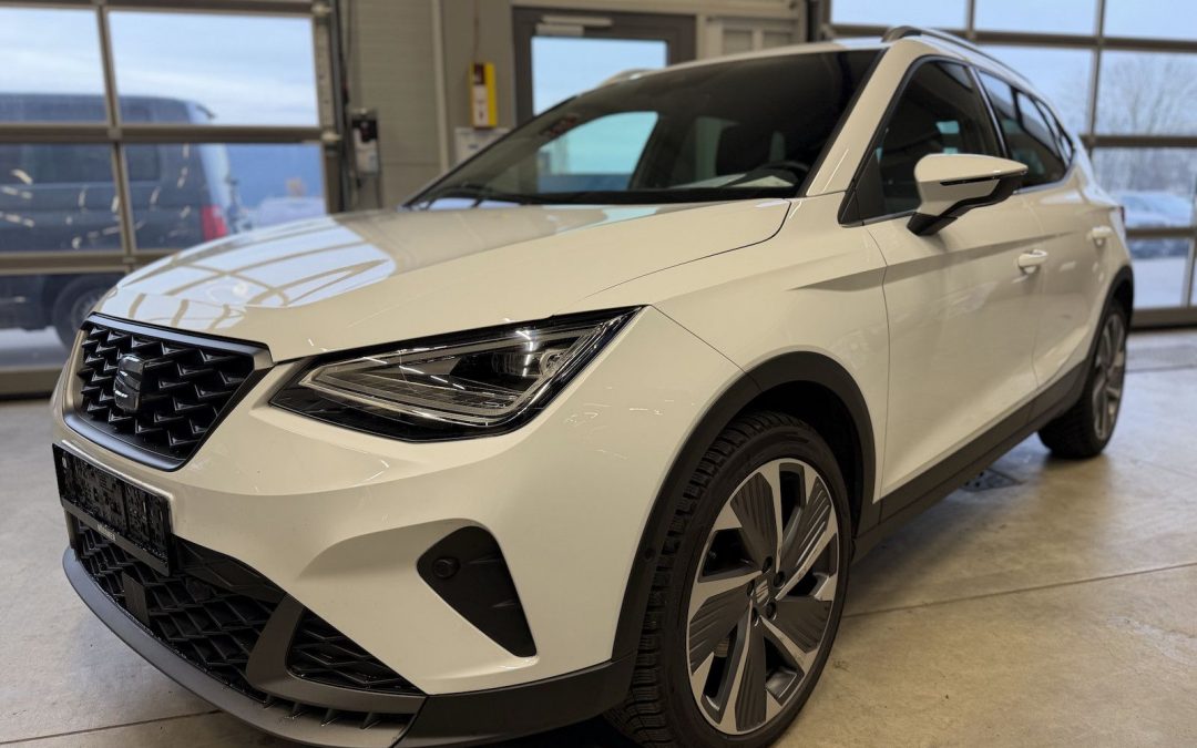 Seat Arona 1,0TSI DSG FR 18´´AHK Alcant. Full LED NAV