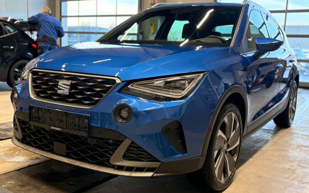 Seat Arona 1,0TSI DSG FR 18´´ AHK Dinamica Voll LED